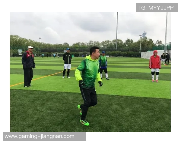 足球队感慨人生起伏与团队精神的深刻体会与成长之路